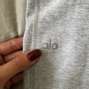 ALO Yoga Light Gray Leggings